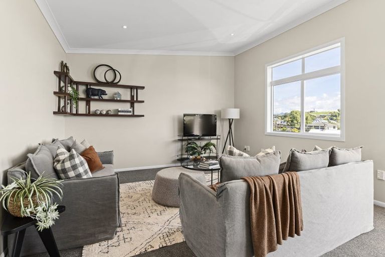 Photo of property in 27 Roy Terrace, Moturoa, New Plymouth, 4310