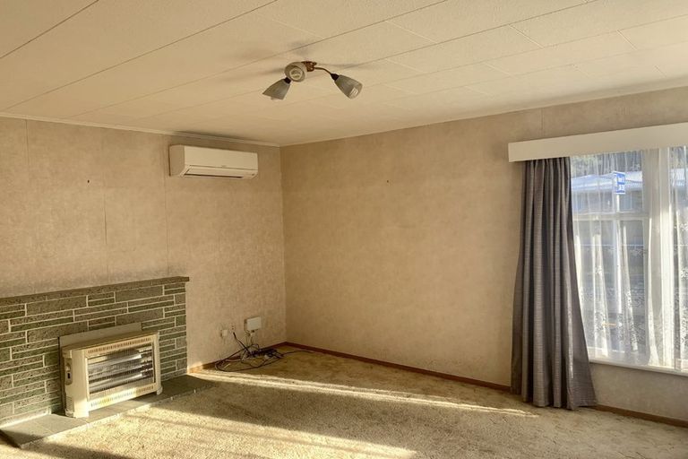 Photo of property in 34 Parkway, Wainuiomata, Lower Hutt, 5014