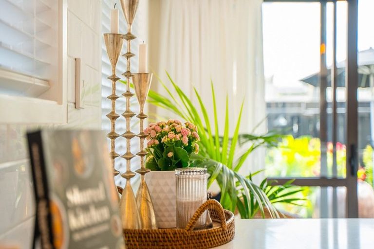 Photo of property in 2a Empire Road, Orewa, 0931