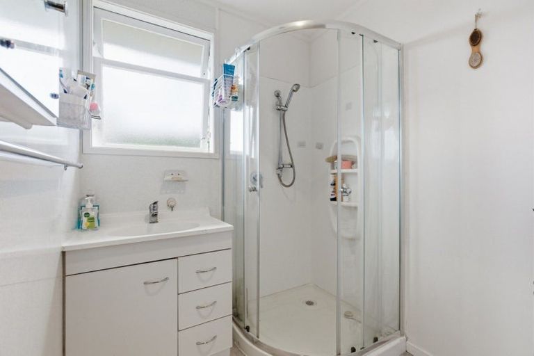 Photo of property in 14 Rangataua Street, Welcome Bay, Tauranga, 3112