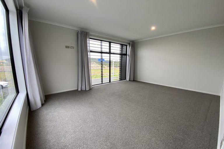 Photo of property in 103 Glidepath Road, Hobsonville, Auckland, 0616