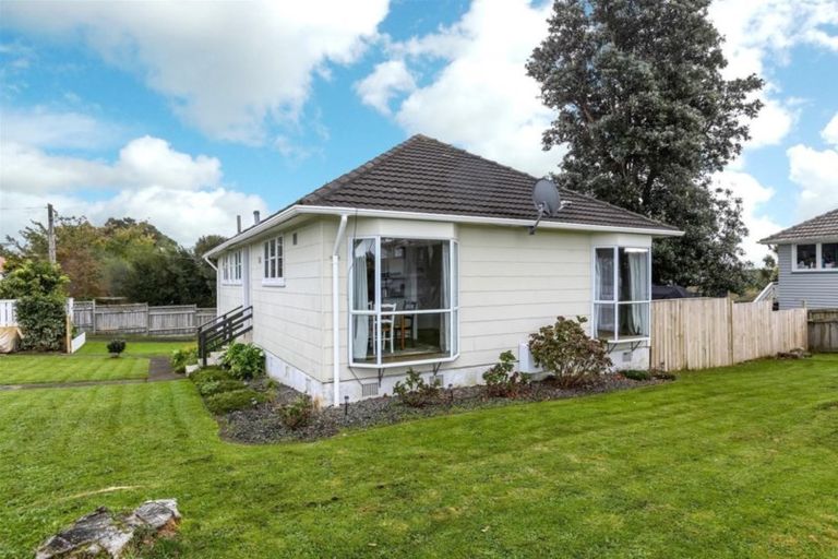 Photo of property in 43 Woodleigh Street, Frankleigh Park, New Plymouth, 4310