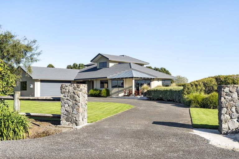 Photo of property in 74 Koru Road, Omata, New Plymouth, 4374
