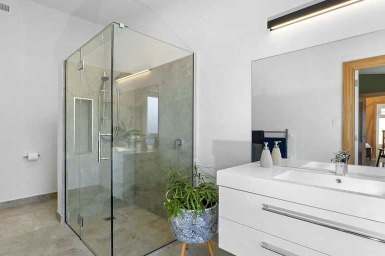 Photo of property in 21 Eyrewell Road, Pegasus, 7612