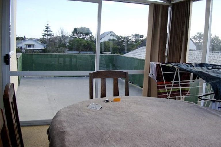 Photo of property in 256 Marine Parade, New Brighton, Christchurch, 8061