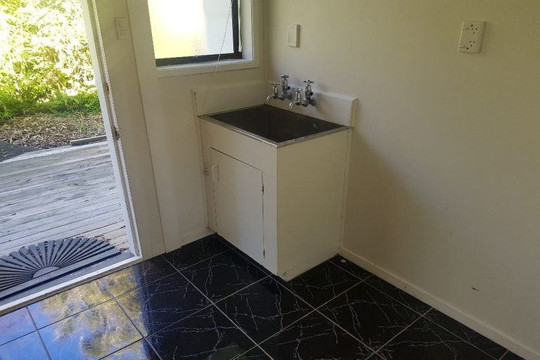 Photo of property in 59 Pemberton Avenue, Bayview, Auckland, 0629