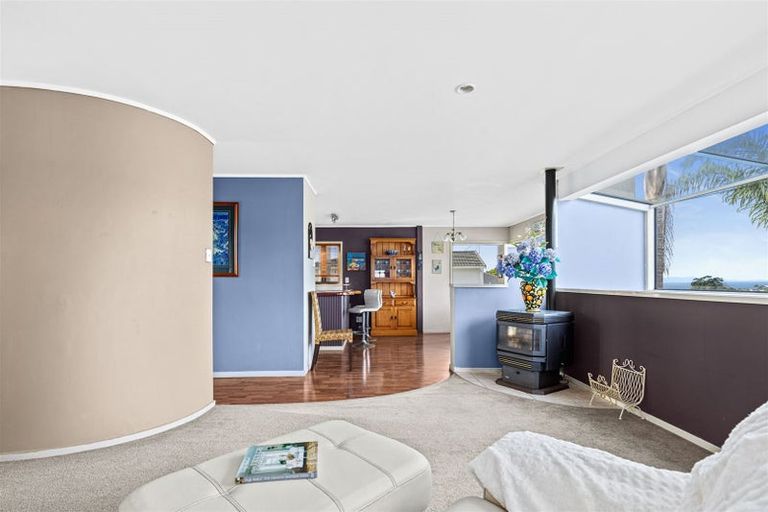 Photo of property in 689 Beach Road, Rothesay Bay, Auckland, 0630