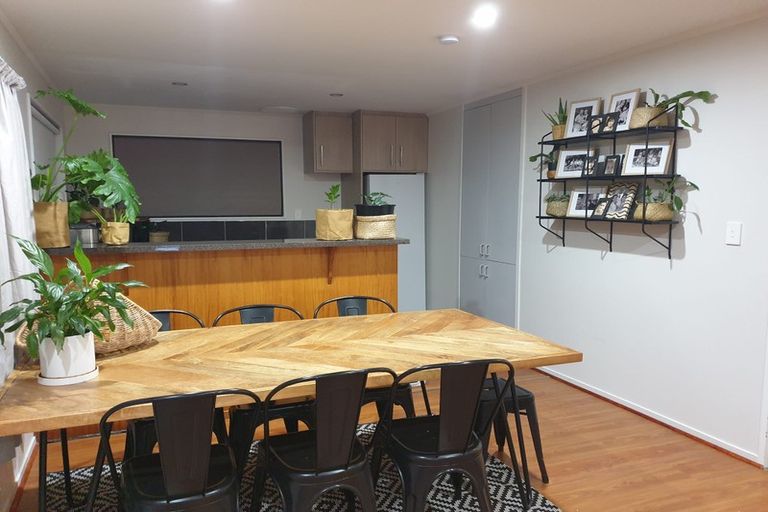 Photo of property in 1/219 Glenfield Road, Hillcrest, Auckland, 0627