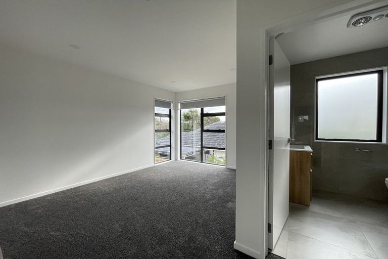 Photo of property in 11e Mawney Road, Henderson, Auckland, 0610