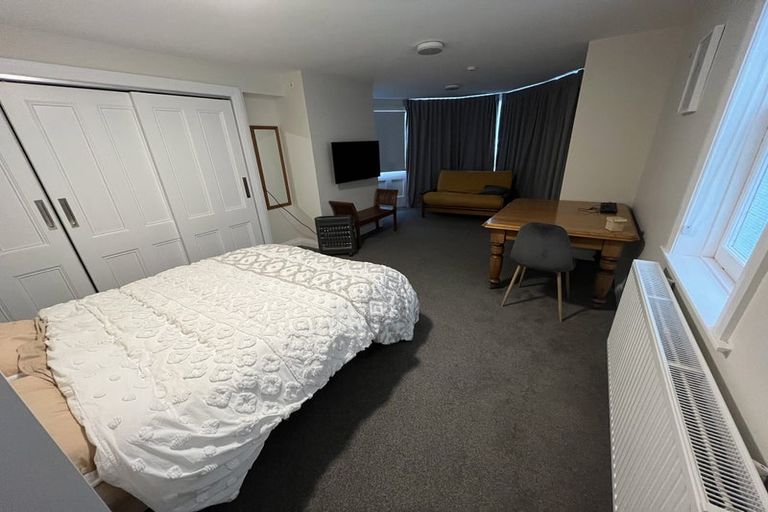 Photo of property in 32 Talavera Terrace, Kelburn, Wellington, 6012