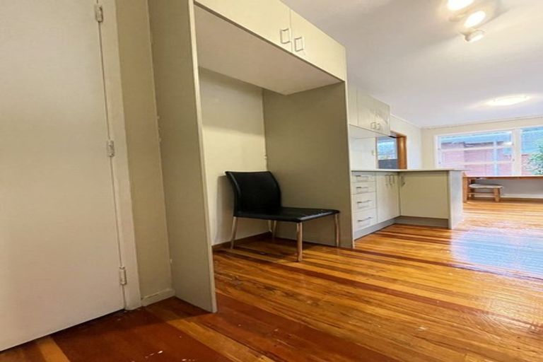 Photo of property in 221/19 Downing Street, Glenfield, Auckland, 0629