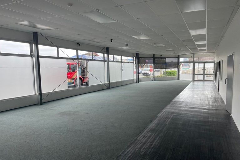 Photo of property in 37 Hobson Street, New Plymouth, 4312