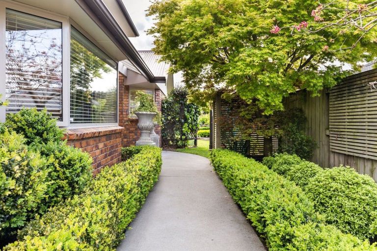 Photo of property in 21 Liberty Grove, Kelvin Grove, Palmerston North, 4414