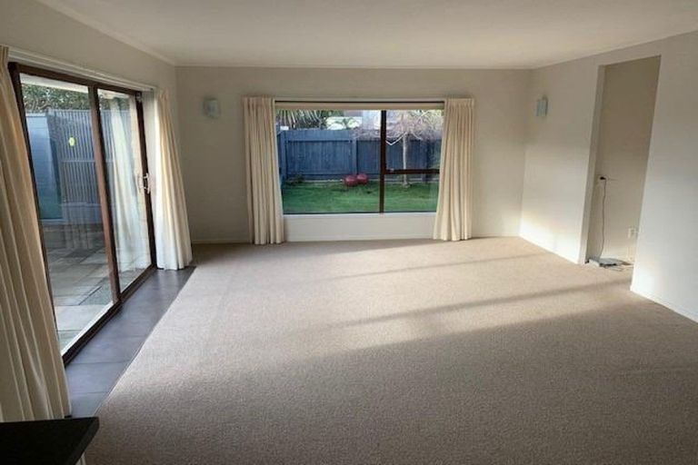 Photo of property in 1/19 Gulf Crest, Bucklands Beach, Auckland, 2012