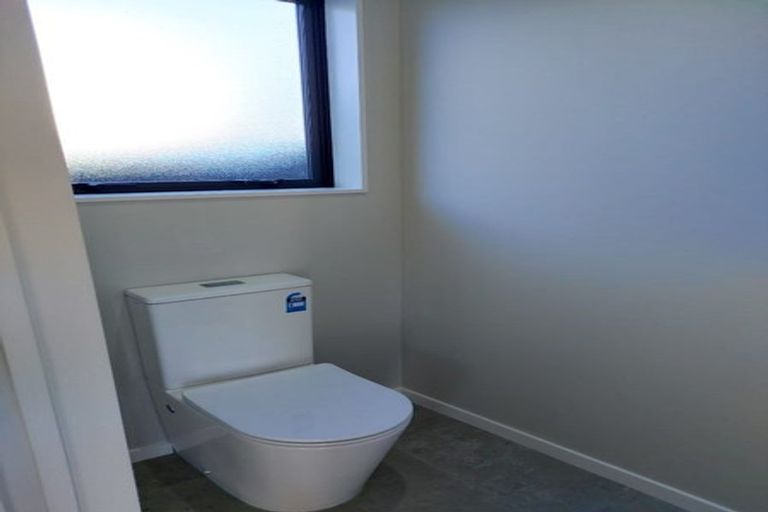 Photo of property in 1/30 West Coast Road, Glen Eden, Auckland, 0602