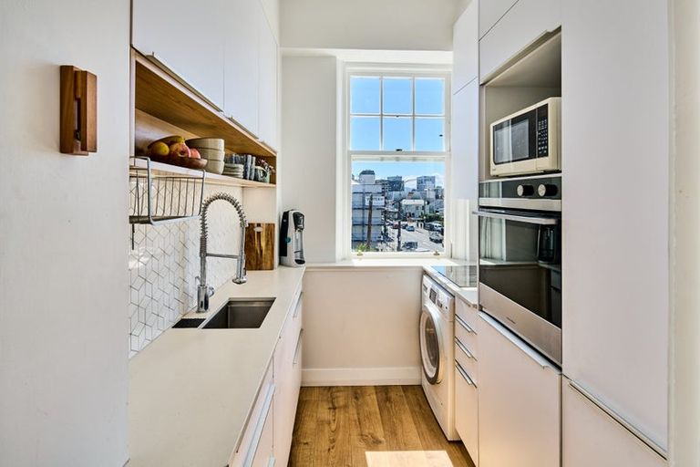 Photo of property in Blythswood Flats, 8/3 Aro Street, Aro Valley, Wellington, 6021