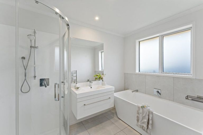 Photo of property in 8 Harriet Johnston Drive, Pokeno, 2402