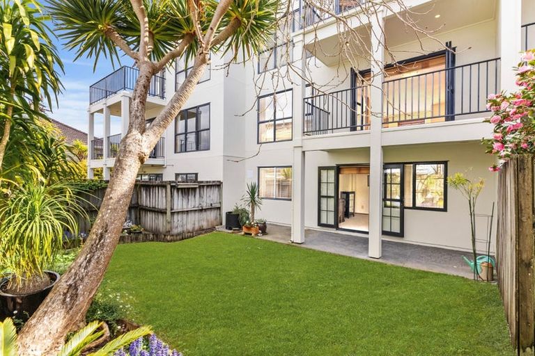 Photo of property in 3/108 Mokoia Road, Birkenhead, Auckland, 0626