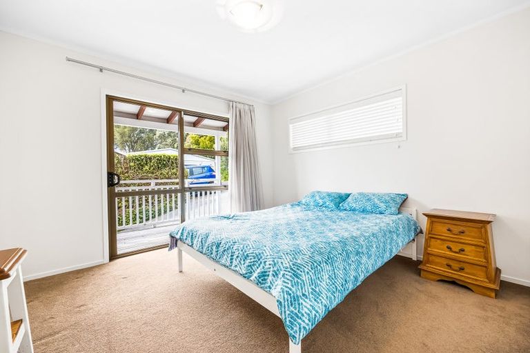 Photo of property in 36 Whangaparaoa Road, Red Beach, 0932