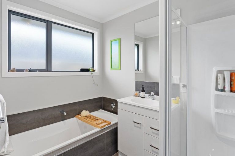 Photo of property in 4 Pohatu Lane, Otaki, 5512