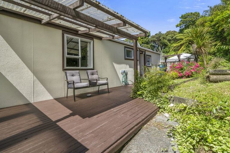 Photo of property in 27 Solander Place, Whitby, Porirua, 5024