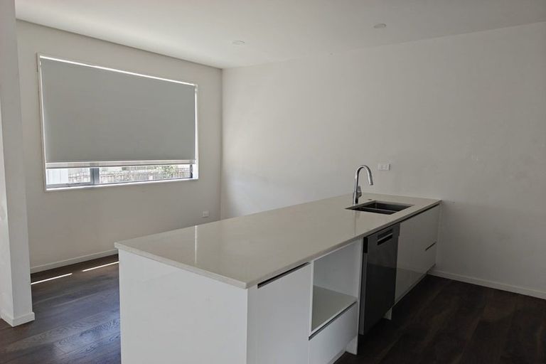 Photo of property in 2/16 William Roberts Road, Pakuranga, Auckland, 2010