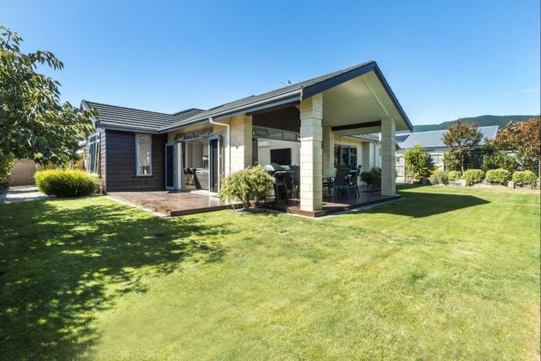 Photo of property in 6 John Sutton Place, Richmond, 7020