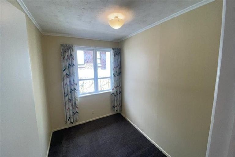 Photo of property in 39 Vera Road, Te Atatu South, Auckland, 0610