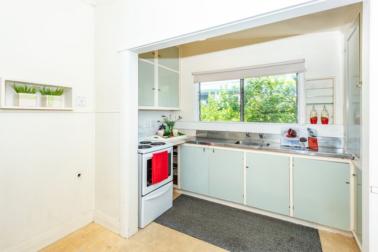 Photo of property in 13 Queens Road, Elgin, Gisborne, 4010