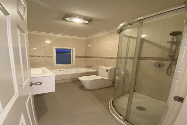 Photo of property in 187 Browns Bay Road, Browns Bay, Auckland, 0630