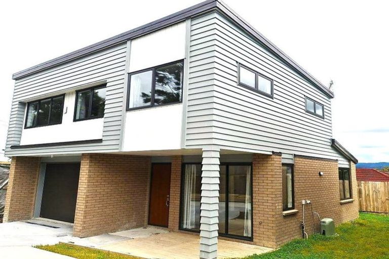 Photo of property in 42b Don Buck Road, Massey, Auckland, 0614