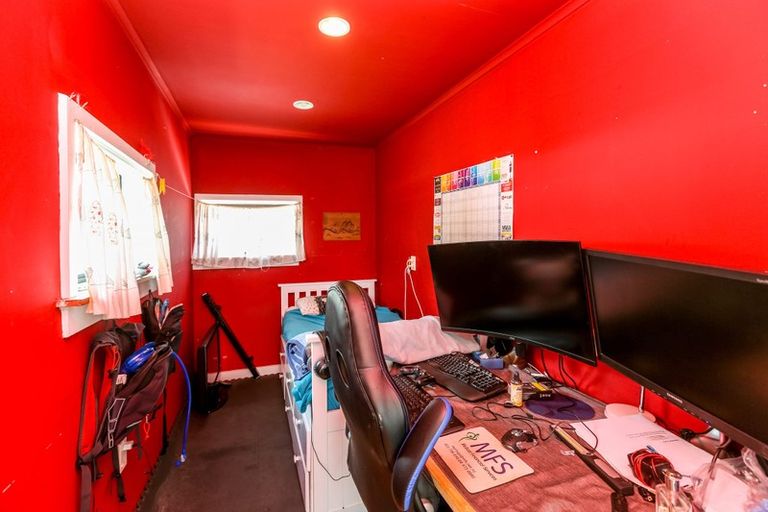 Photo of property in 43 Tokomaru Street, Welbourn, New Plymouth, 4312