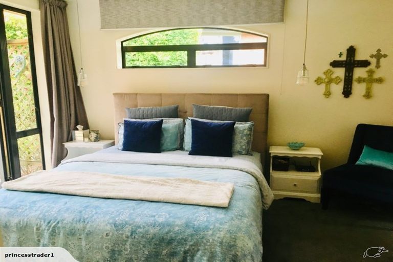 Photo of property in 9 Dallinger Street, St Andrews, Hamilton, 3200