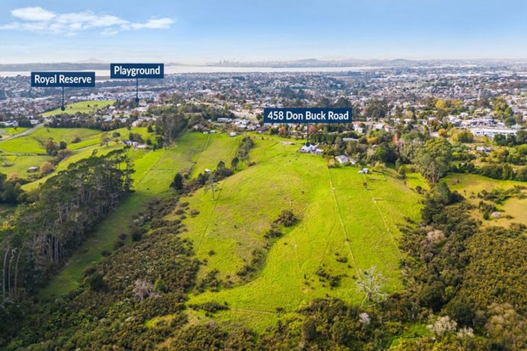 Photo of property in 458 Don Buck Road, Massey, Auckland, 0614