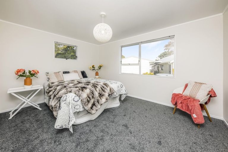 Photo of property in 20 Frobisher Way, Clendon Park, Auckland, 2103