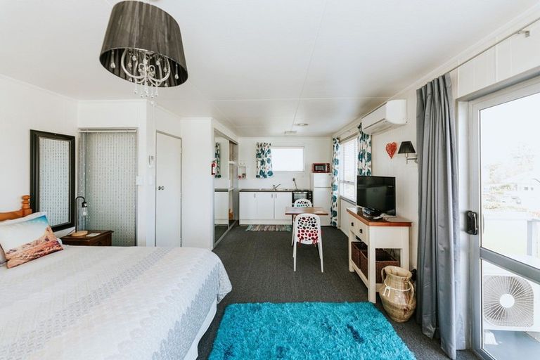 Photo of property in 21 Arrow Crescent, Holmes Hill, Oamaru, 9401