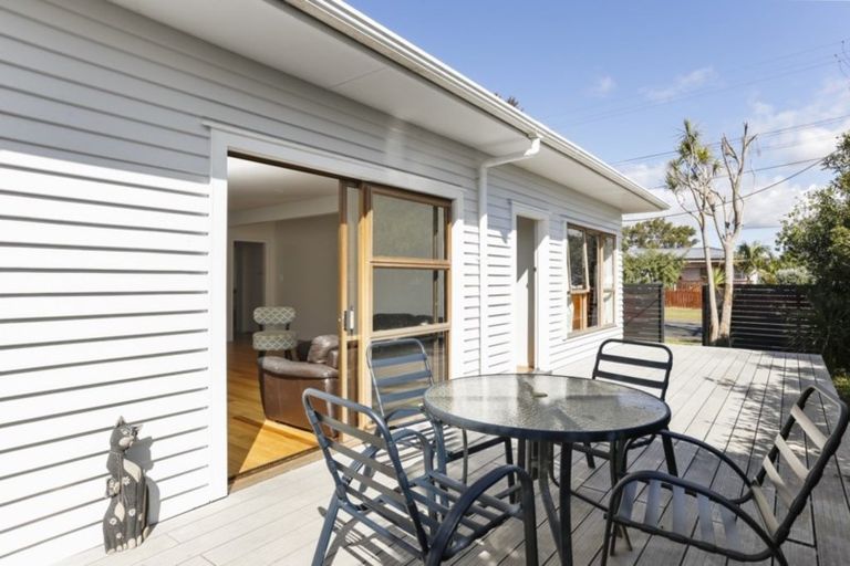 Photo of property in 11 Vanguard Road, Kelston, Auckland, 0602