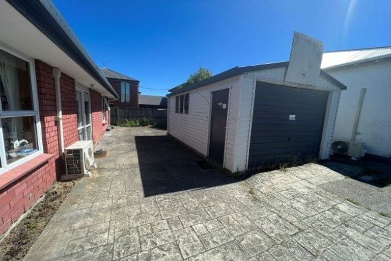 Photo of property in 2/27 Peverel Street, Riccarton, Christchurch, 8041