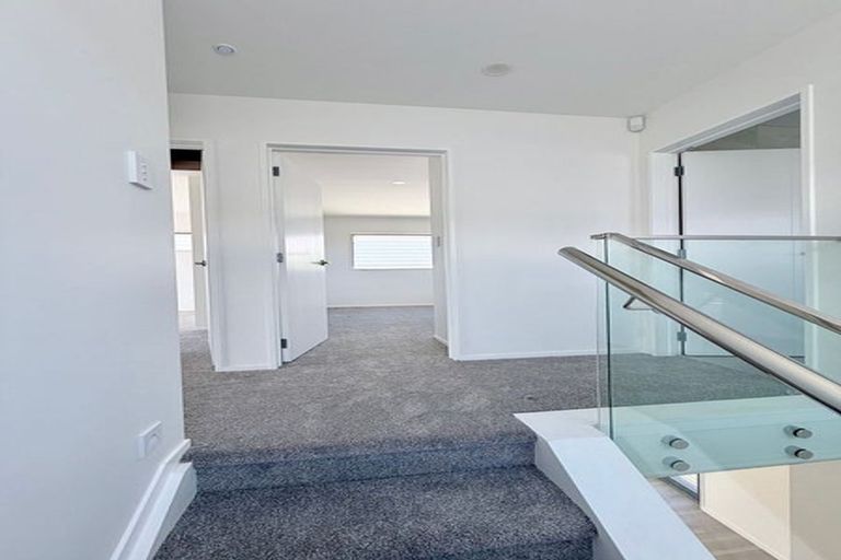 Photo of property in 8 Sharland Avenue, Manurewa, Auckland, 2102