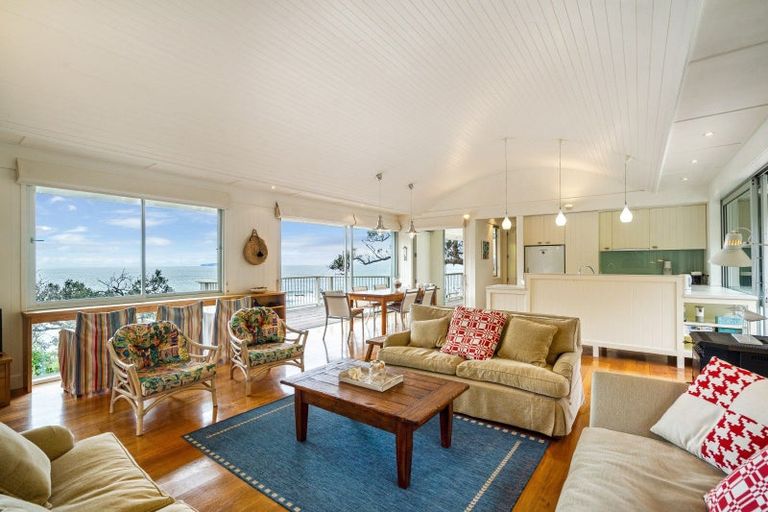 Photo of property in 350 Mcauslin Road, Whananaki, Hikurangi, 0181