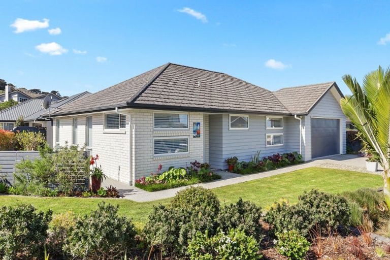 Photo of property in 14 Trevally Place, Snells Beach, 0920