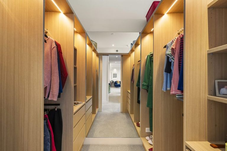 Photo of property in Clyde Quay Wharf, 2a/3 Clyde Quay Wharf, Te Aro, Wellington, 6011