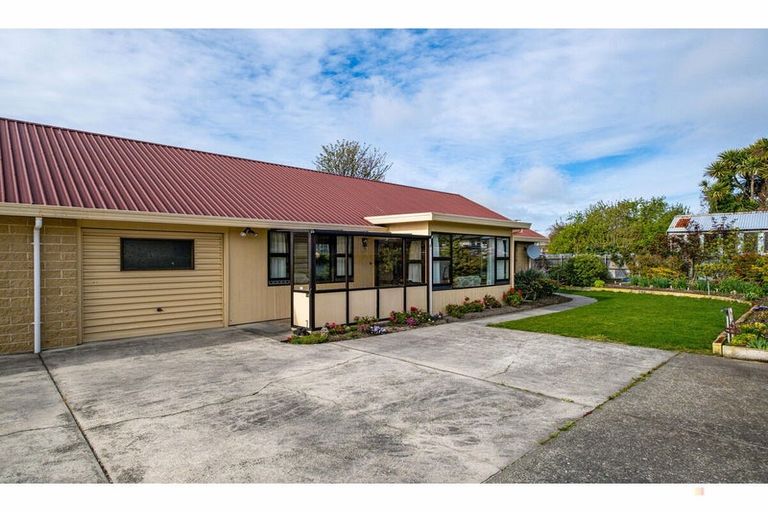 Photo of property in 35 Innes Street, Waimate, 7924