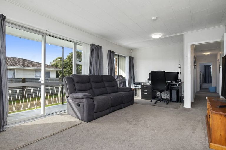Photo of property in 14 Holland Street, Pukekohe, 2120