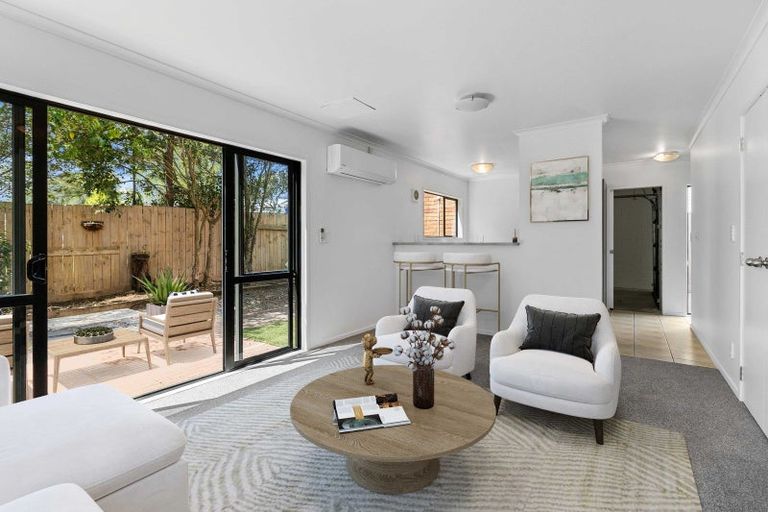 Photo of property in 43 Tiri Tiri Road, Birkdale, Auckland, 0626