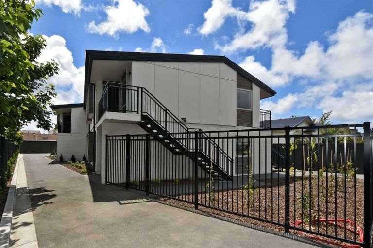 Photo of property in 2/153 Hastings Street East, Waltham, Christchurch, 8023