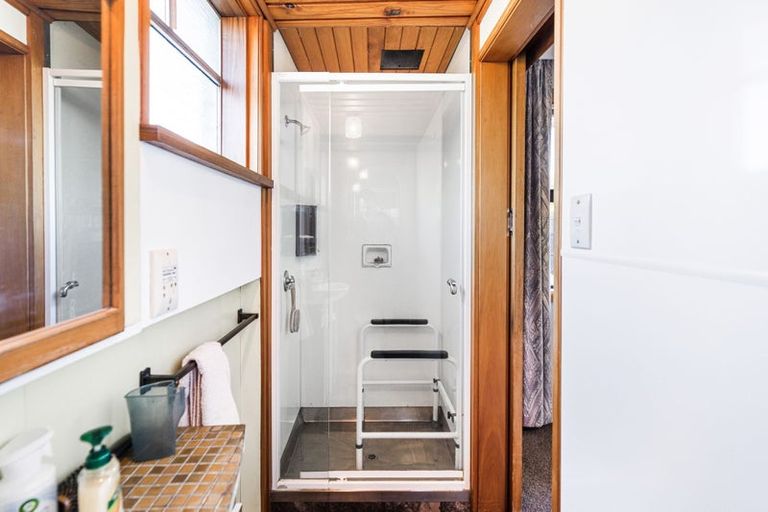 Photo of property in 33a Larch Place, Casebrook, Christchurch, 8051