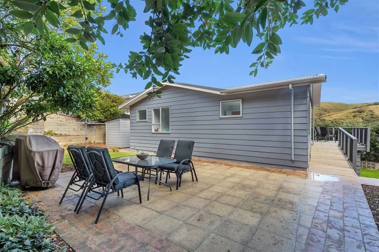 Photo of property in 64 Sea Vista Drive, Pukerua Bay, 5026