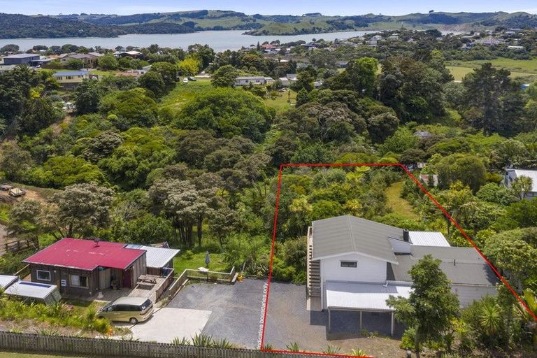 Photo of property in 8 Main Road, Raglan, 3225