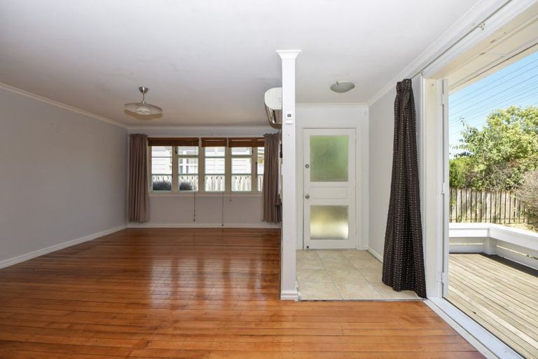 Photo of property in 37 Lincoln Road, Carterton, 5713